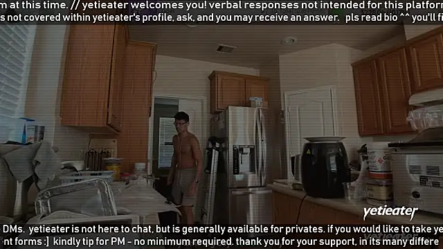 Snapshot of yetieater chatting on 11, 2, 2026 yetieater online show from 11, 2, 2026