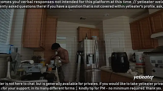 Snapshot of yetieater chatting on 19, 6, 2026 yetieater online show from 19, 6, 2026