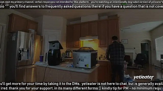 Snapshot of yetieater chatting on 14, 1, 2025 yetieater online show from 14, 1, 2025