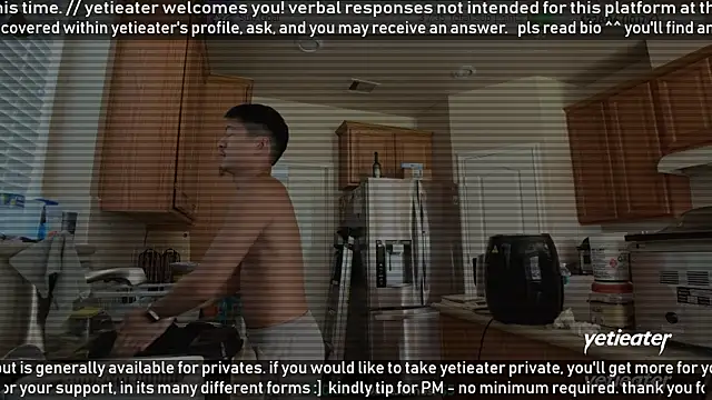 Snapshot of yetieater chatting on 4, 7, 2026 yetieater online show from 4, 7, 2026