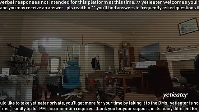 Snapshot of yetieater chatting on 15, 7, 2026 yetieater online show from 15, 7, 2026