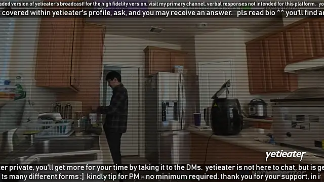 Snapshot of yetieater chatting on 11, 1, 2025 yetieater online show from 11, 1, 2025