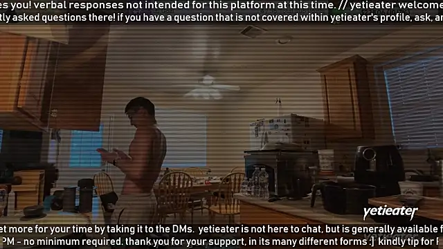 Snapshot of yetieater chatting on 15, 6, 2026 yetieater online show from 15, 6, 2026