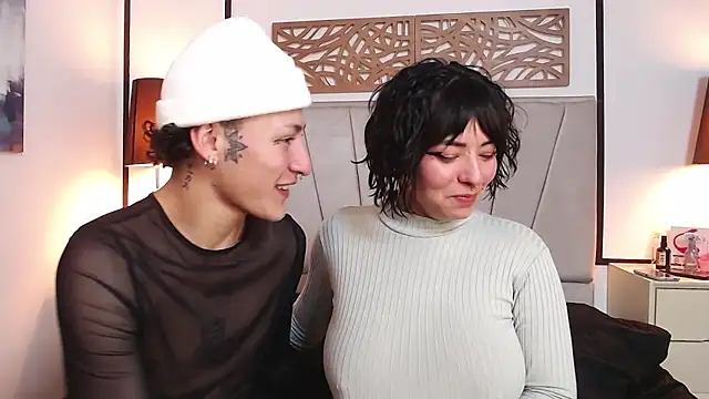 Aria and orien online show from 9, 3, 2025