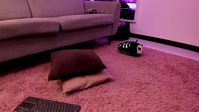 Tahara Romanov online show from 9, 1, 2026