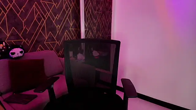 Tahara Romanov online show from 18, 10, 2025