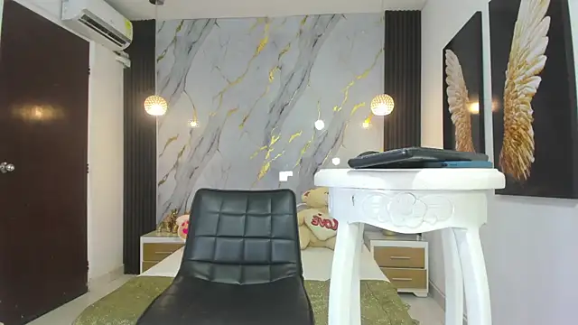 sasha blake  online show from 14, 3, 2025