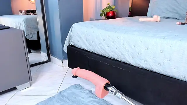 Melissa 23  online show from 9, 11, 2025