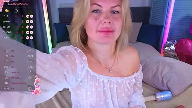 Snapshot of AssolMonet chatting on 2, 3, 2026 AssolMonet online show from 2, 3, 2026