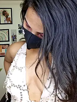 Snapshot of Noor-Bold chatting on 18, 12, 2025 Noor-Bold online show from 18, 12, 2025