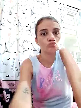 ArianaaGrace online show from 29, 9, 2025