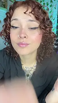 LiraSonnett online show from 16, 12, 2025