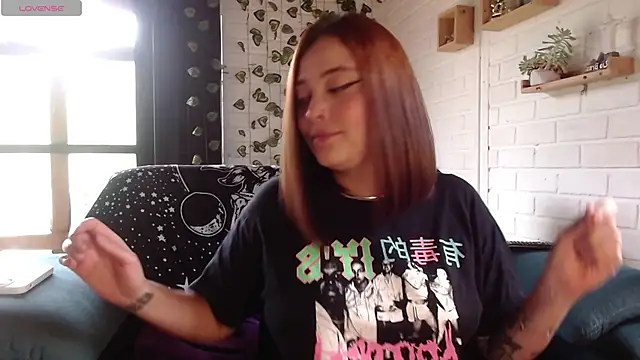 Snapshot of LiraSonnett chatting on 12, 3, 2025 LiraSonnett online show from 12, 3, 2025