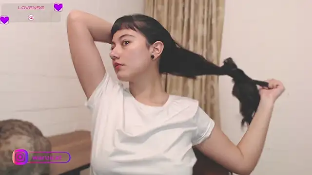 Snapshot of Laury_uri chatting on 3, 3, 2026 Laury uri online show from 3, 3, 2026