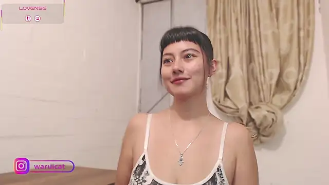 Snapshot of Laury_uri chatting on 13, 2, 2026 Laury uri online show from 13, 2, 2026