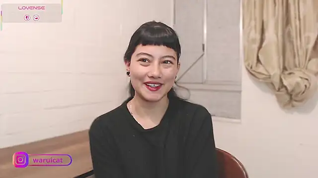 Snapshot of Laury_uri chatting on 16, 2, 2026 Laury uri online show from 16, 2, 2026