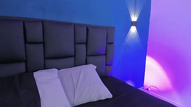 DANESKA HILLER online show from 12, 11, 2025