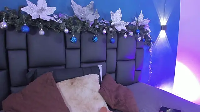 DANESKA HILLER online show from 5, 12, 2025