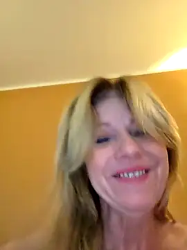 Melody73 online show from 11, 11, 2025