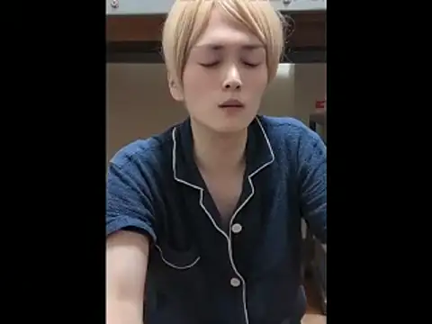 Snapshot of mgnhiroyuki chatting on 17, 7, 2026 mgnhiroyuki online show from 17, 7, 2026