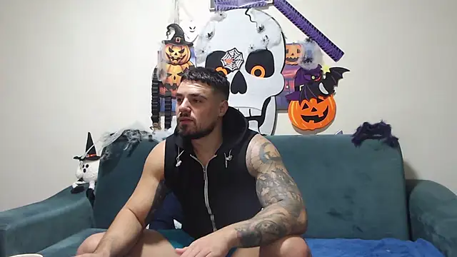 Tiberius hunk online show from 9, 11, 2025