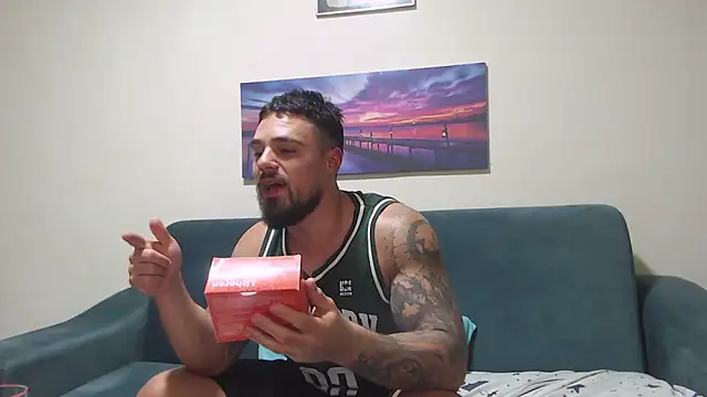 Tiberius hunk online show from 19, 10, 2025