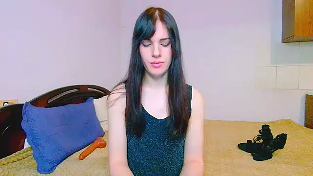 Nicole Redfields online show from 23, 9, 2025