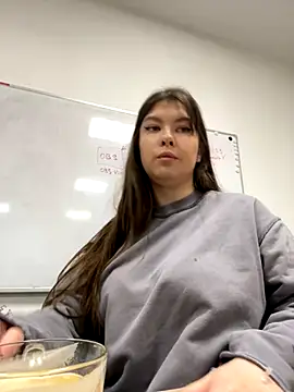 HannaJohnson online show from 9, 11, 2025