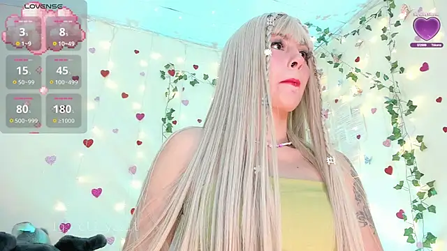 Snapshot of elizabeth_jiing chatting on 17, 3, 2025 elizabeth jiing online show from 17, 3, 2025