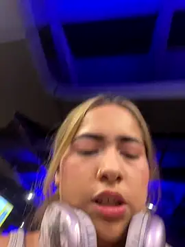 lunaxxx 69 online show from 7, 10, 2025