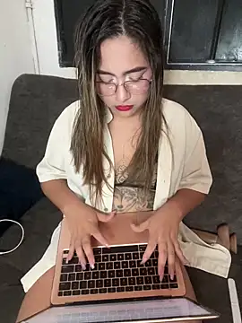 lunaxxx 69 online show from 20, 2, 2026