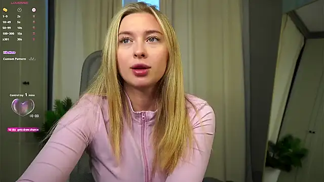 christie luv online show from 4, 12, 2025