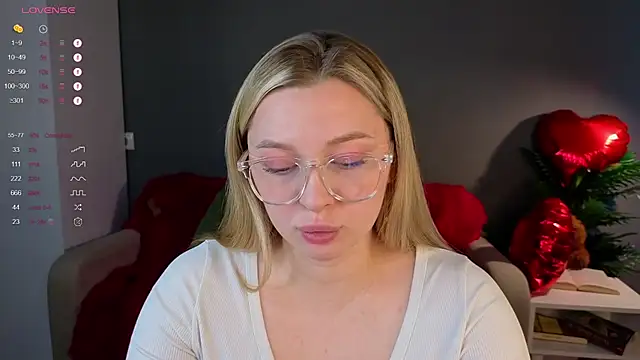 Snapshot of christie_luv chatting on 18, 2, 2026 christie luv online show from 18, 2, 2026