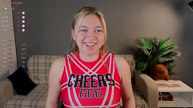 Snapshot of christie_luv chatting on 7, 2, 2026 christie luv online show from 7, 2, 2026