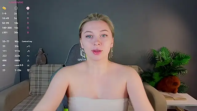 Snapshot of christie_luv chatting on 1, 2, 2026 christie luv online show from 1, 2, 2026