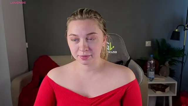 Snapshot of christie_luv chatting on 3, 3, 2026 christie luv online show from 3, 3, 2026