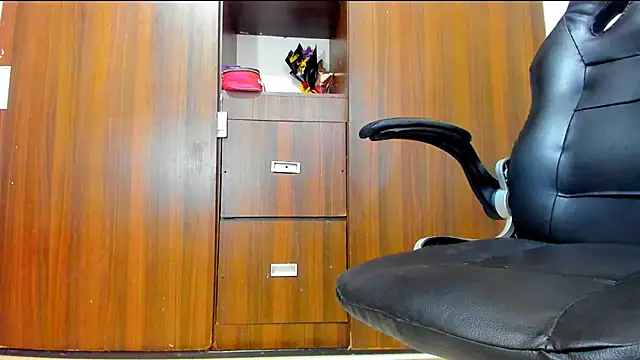 Dreamastercum  online show from 28, 10, 2025