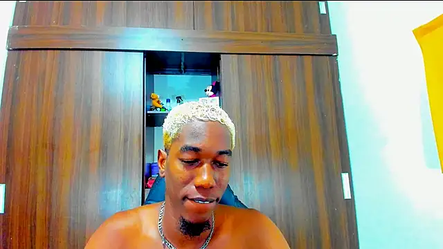 Dreamastercum  online show from 3, 11, 2025