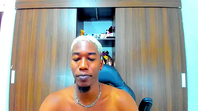 Dreamastercum  online show from 2, 10, 2025