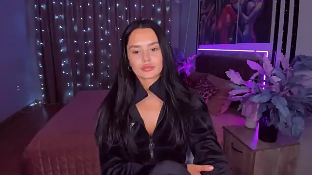 DanaSincere online show from 5, 3, 2025