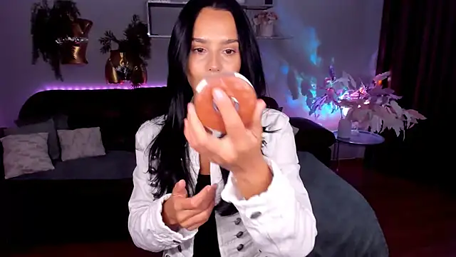 DanaSincere online show from 3, 6, 2026