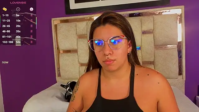 emilyy cooperr online show from 18, 4, 2026