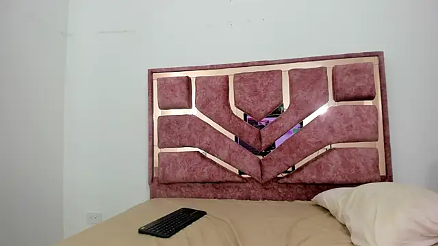 emilyy cooperr online show from 20, 3, 2025