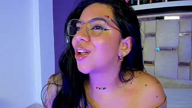 emilyy cooperr online show from 3, 2, 2026