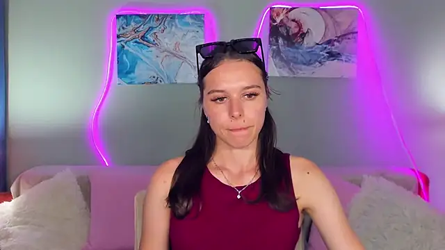 EmelyMason online show from 6, 7, 2026