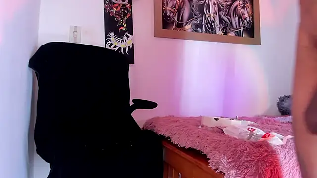 CRAZY-BOY99 online show from 3, 4, 2026