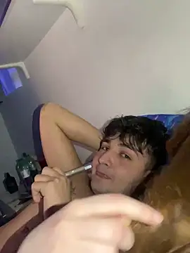 Snapshot of Travizn001 chatting on 1, 3, 2025 Travizn001 online show from 1, 3, 2025