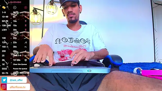 Snapshot of Miguel_bigcock chatting on 5, 7, 2026 Miguel bigcock online show from 5, 7, 2026