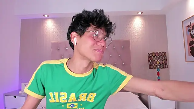 Jonas Rivers online show from 4, 3, 2026