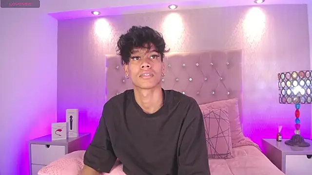 Jonas Rivers online show from 4, 4, 2026